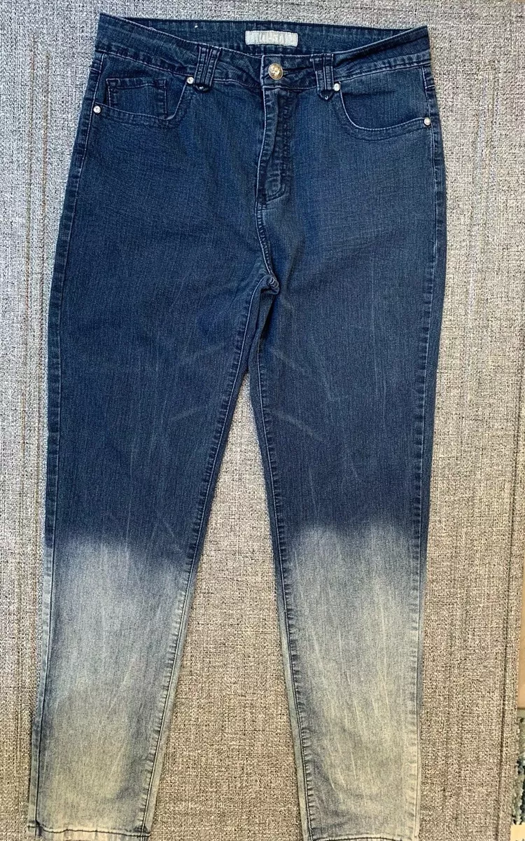 Women's jeans with button back pockets 2025