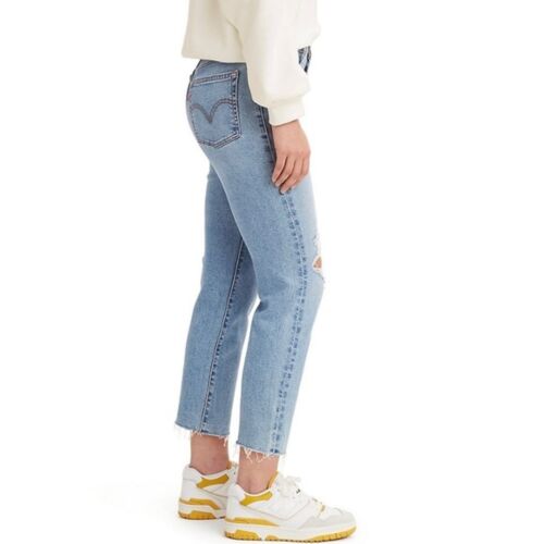 Levi’s Women’s Wedgie High Waist Straight Leg Jeans Size 32 Button Fly Raw Hem