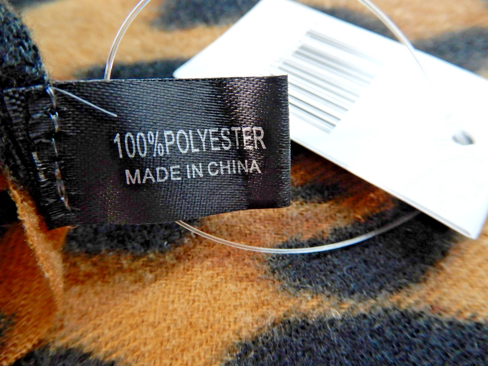 Bloomingdale's Animal Print Leopard/Cheetah Soft Polyester Scarf 73"L x 28"W