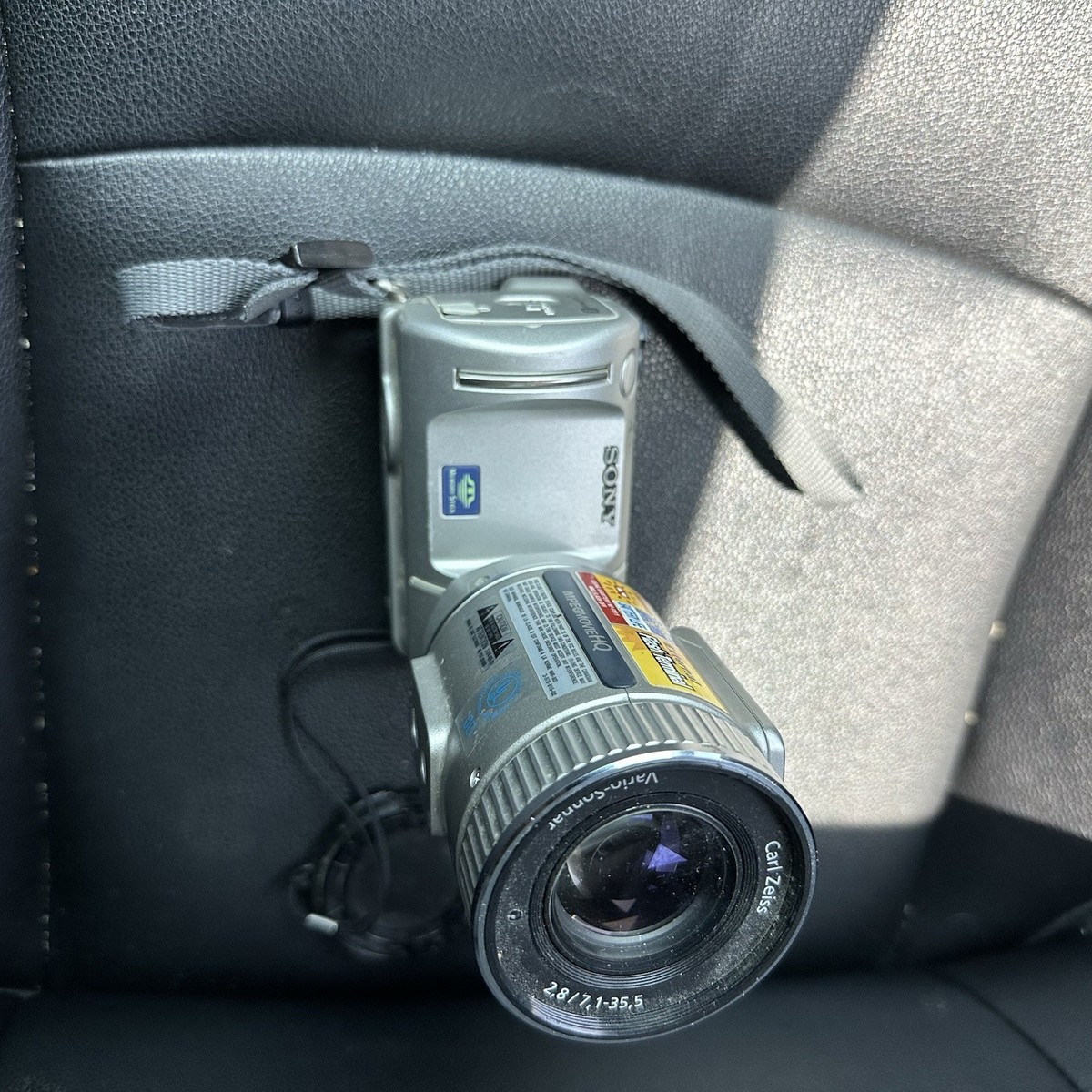 SONY Cyber-shot DSX-F505 デジカメ 美品 a4845 SONY Cyber-shot DSX-F505 デジカメ 美品 a4845