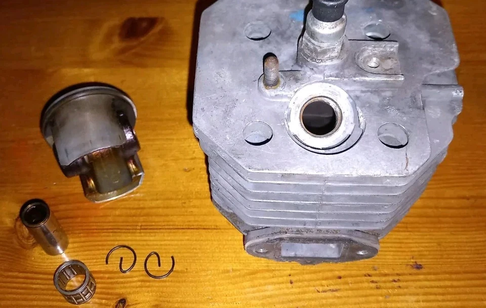 Pieza genuina MTD GCS 46/40 motosierra a gasolina culata y pistón Foto 3 de 4