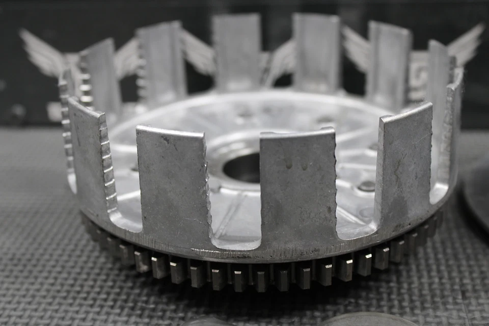 1999 87-99 HONDA CR125R OEM ПОЛНОЕ СЦЕПЛЕНИЕ С ПРУЖИНАМИ КОРЗИНА СТУПИЦА 22100-KZ4-700 - Изображение 3 из 4