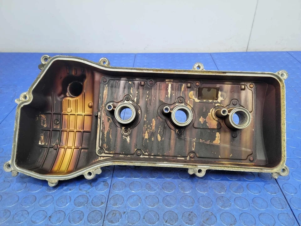 Cubierta de válvula de motor Toyota 4.0L 1GRFE lado izquierdo del conductor 4Runner FJ Tundra OEM Foto 2 de 4
