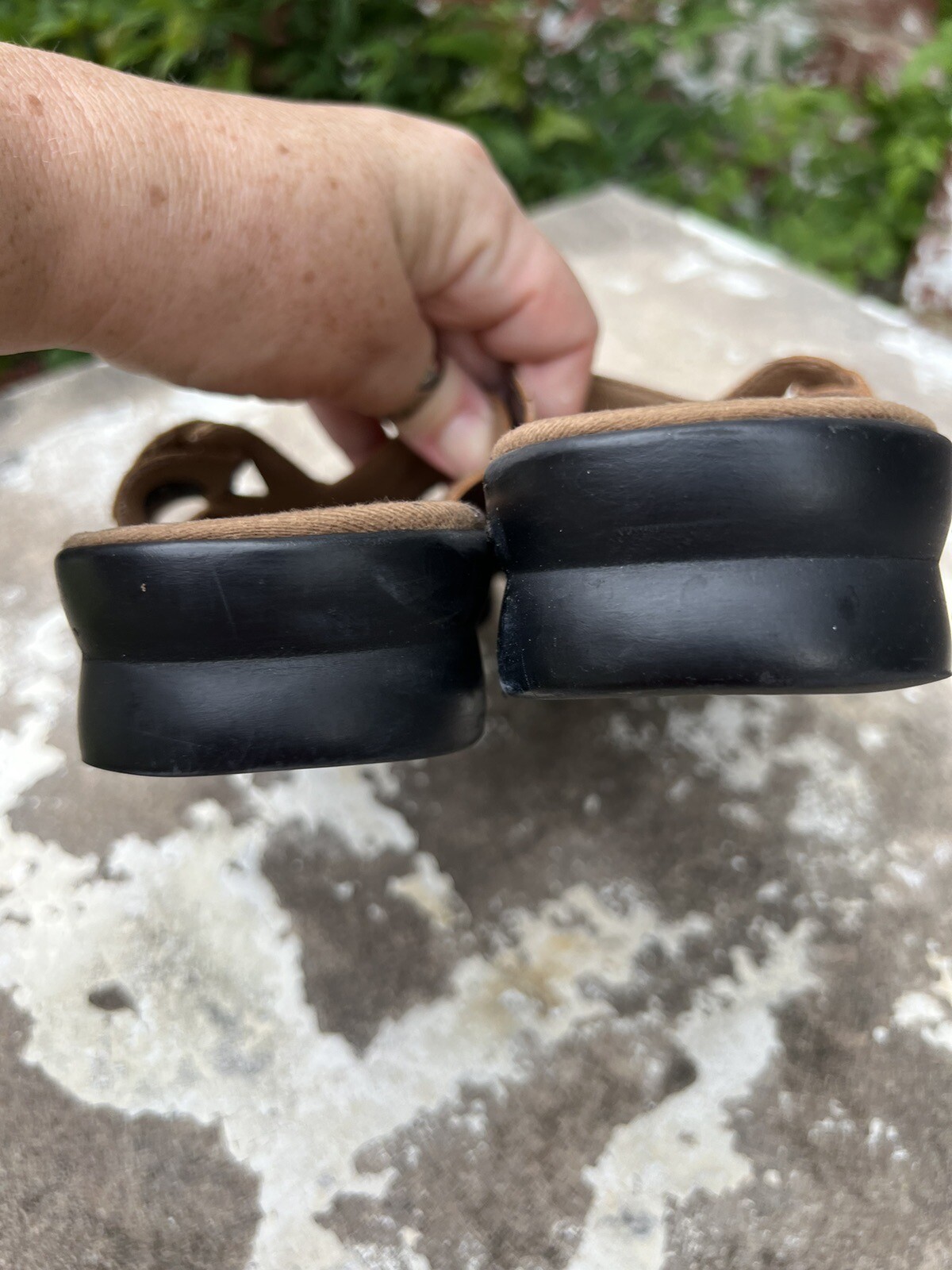 PANTOFOLA D’ORO Sandali da donna Clarks slide cinturino in bronzo zeppa in pelle slip on 81760 taglia 8M