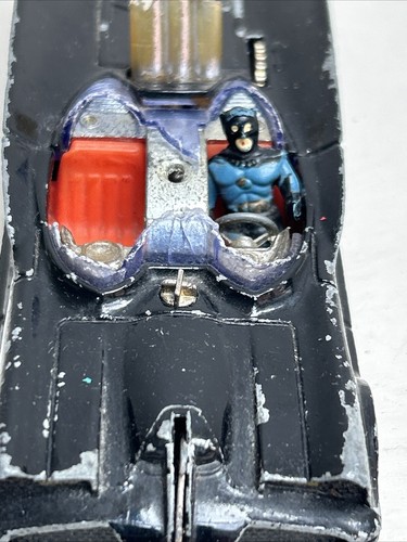 Corgi Batmobile with Batman - Heavy Diecast Batman car with Batman figure 1970s - Picture 4 of 12