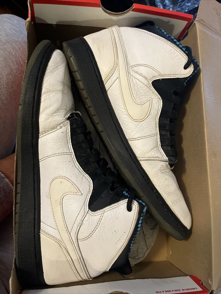 Talla 9 - Air Jordan 1 Retro '94 Azul Polvo Foto 2 de 4