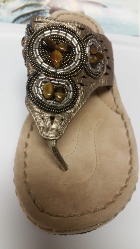 NEW Clarks Playful Womens 7.5 M Metallic lLeather Studded Scroll Wedge Sandals - Picture 6 of 8