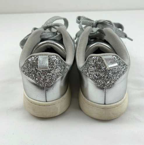 Zapatos de tenis GAP para niñas, plateados brillantes con estrella brillante y tacón, talla 2 - Imagen 4 de 10