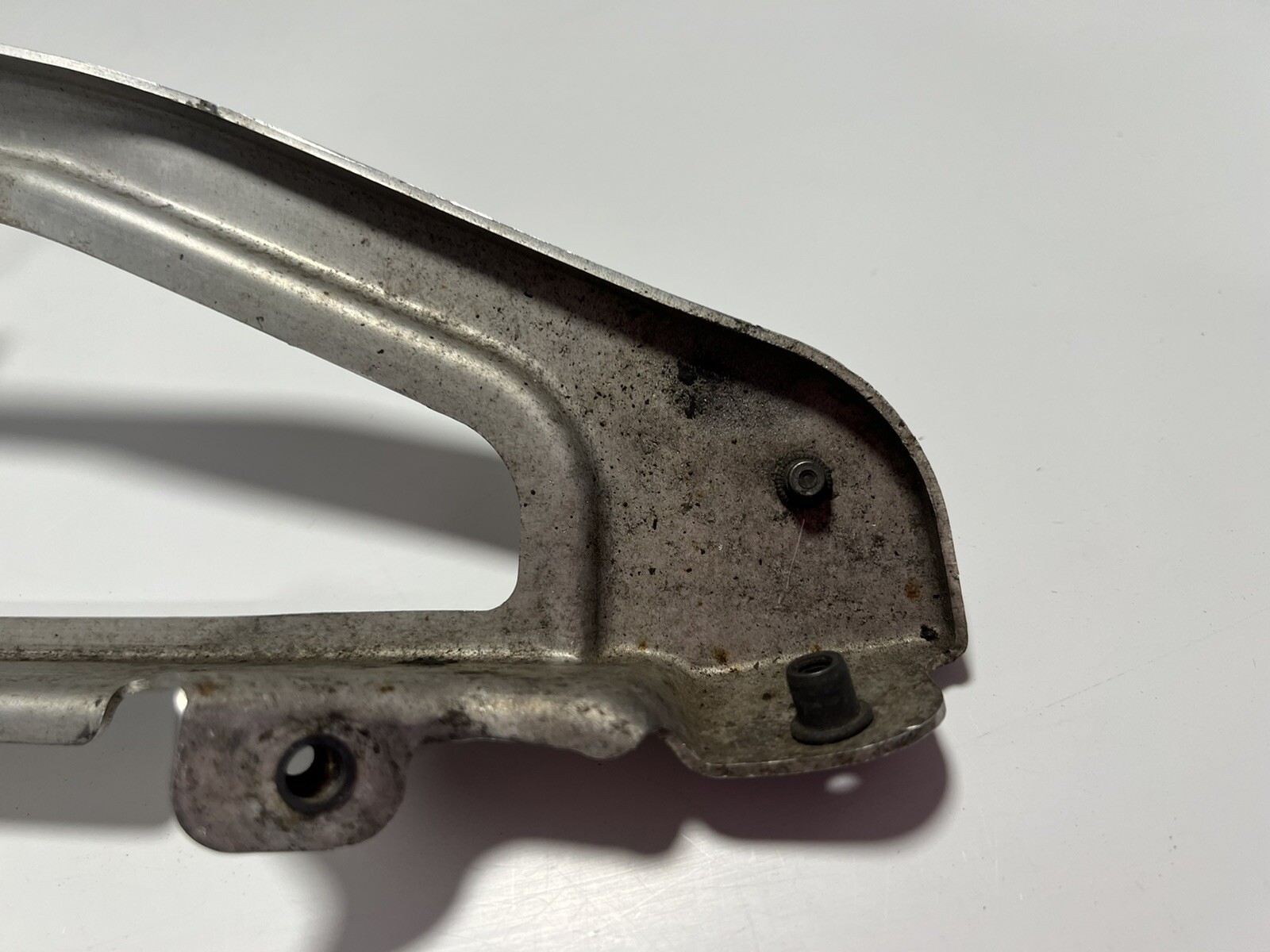 LAMBORGHINI HURACAN REAR LEFT DRIVER SIDE MOUNTING BRACKET OEM 4T0813541A