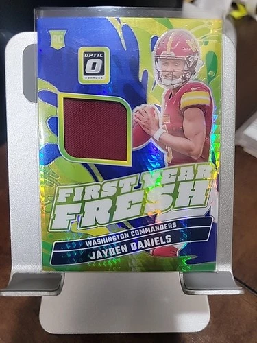 2024 Panini Donruss Optic First Year Fresh Jayden Daniels  Blue Hyper Prizm