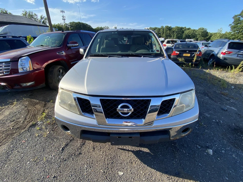 Conjunto de bomba y motor ABS usado se adapta a: conjunto Nissan Frontier 2009 4x2 4 cilindros Foto 2 de 4