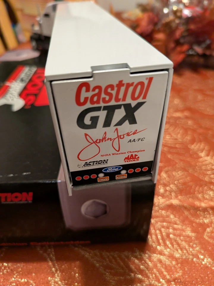 Camión de transporte Action Mac Tools Motorsports John Force Castrol 1997 1 de 4000 Foto 3 de 4