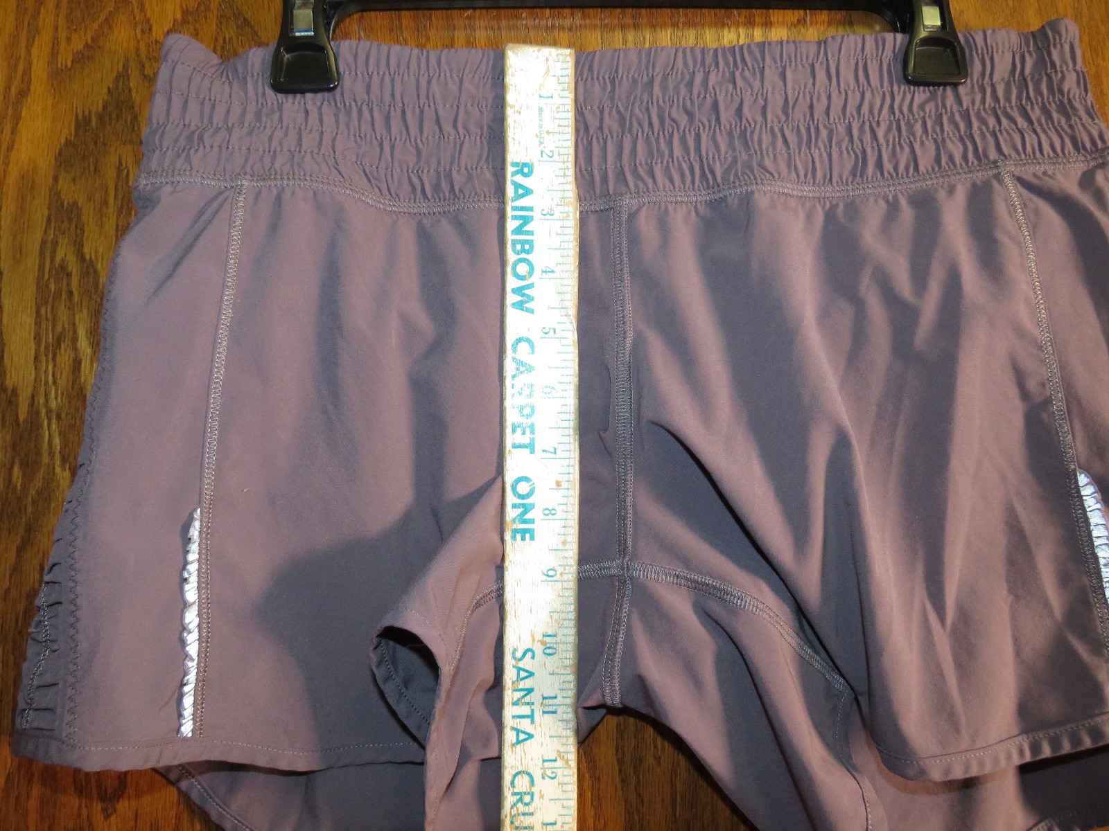 Lululemon 8 Run: For Your Life Short Magnum Gray Ruffles Reflectors EUC! Rare! image 3
