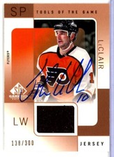2000-01 SP Game Used Tools of the Game #AJL John LeClair JERSEY AUTO /300