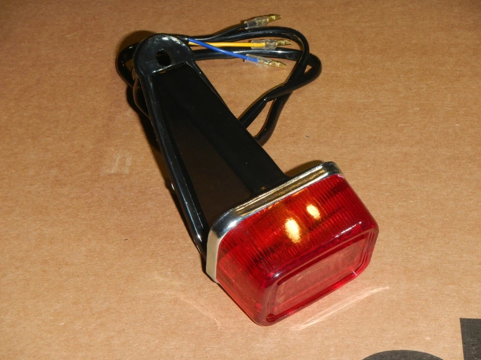 Lámpara de luz de freno trasera guardabarros 1976-1980 Yamaha IT175 IT250 IT400 IT425 400 Foto 4 de 4