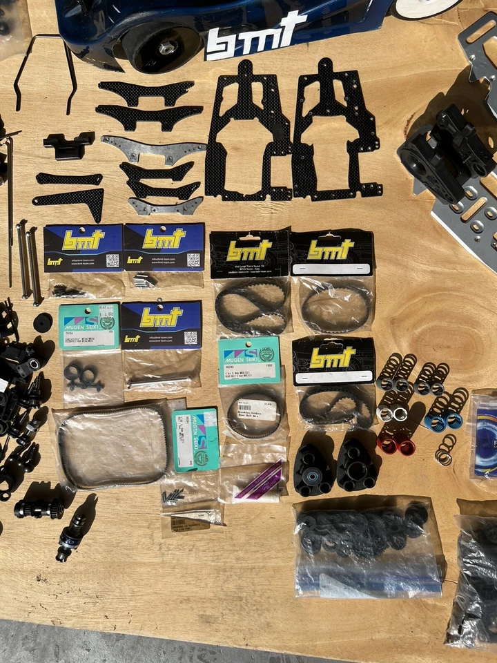 1/8 Rc BMT 081 Rally Game 1/8 Rc Car 8s Carbon Fiber RTR Lots Of Parts Included! - Image 4 of 4