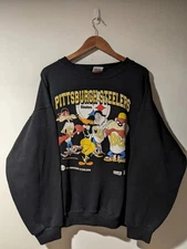 Pittsburgh Steelers Looney Tunes NFL Football crewneck sweatshirt Men Women