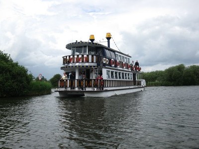 Photo A3 Negotiating the river junction Ranworth The steamer is negotiat c2012
