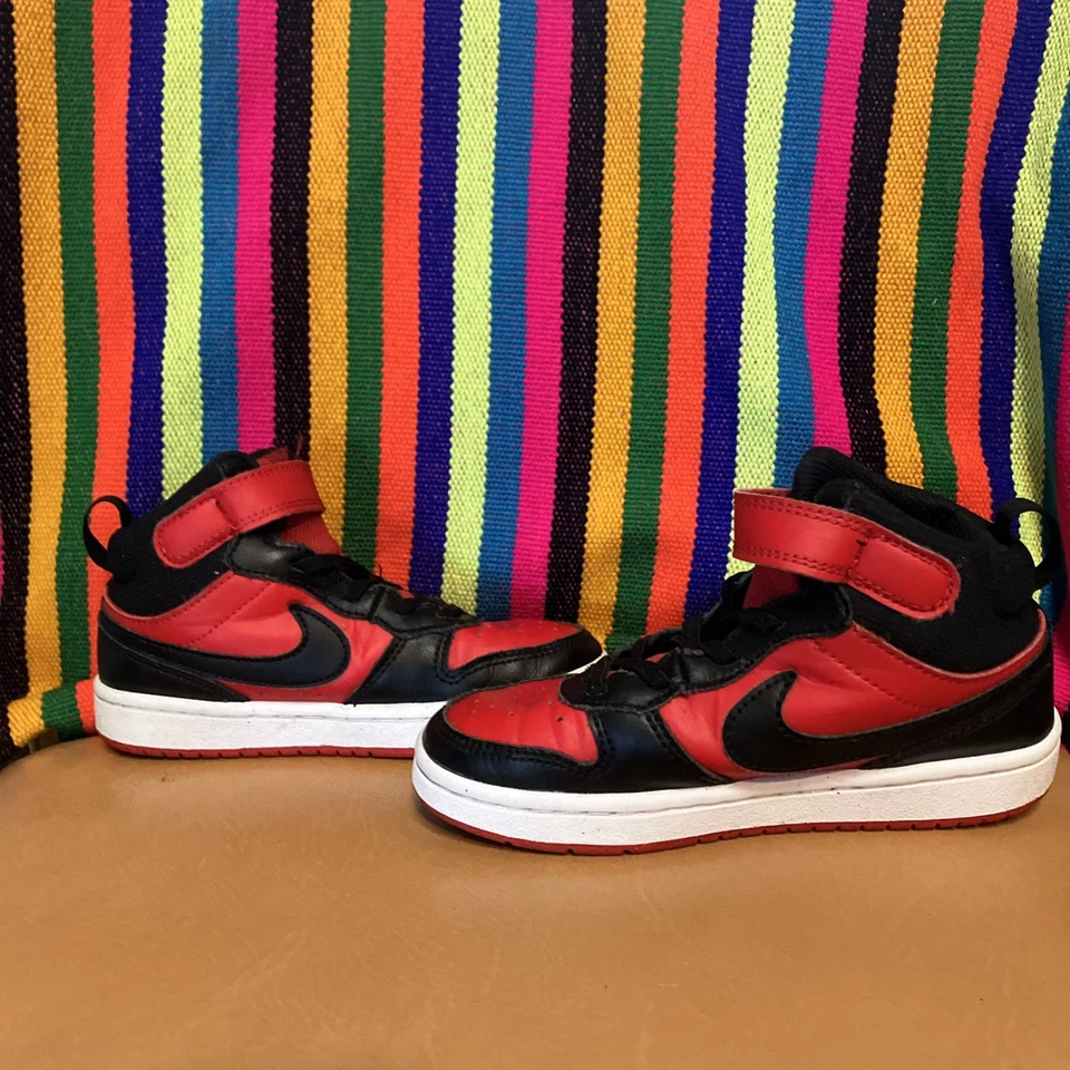 Zapatillas altas Nike para niños grandes rojas negras talla M 12 Foto 2 de 4