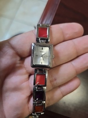Manguun Quartz Watch Women's Stainless Steel Silver Tone New Battery Vintage