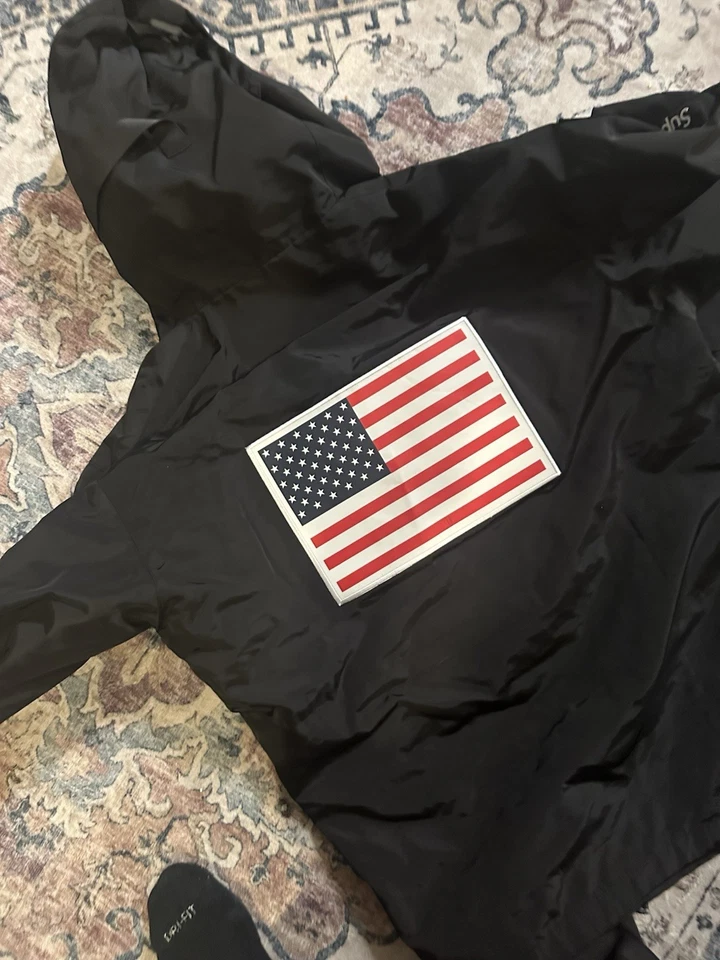 Supreme x North Face x GoreTex Trans Antarctica Expedition Pullover Jacket - Image 3 of 3