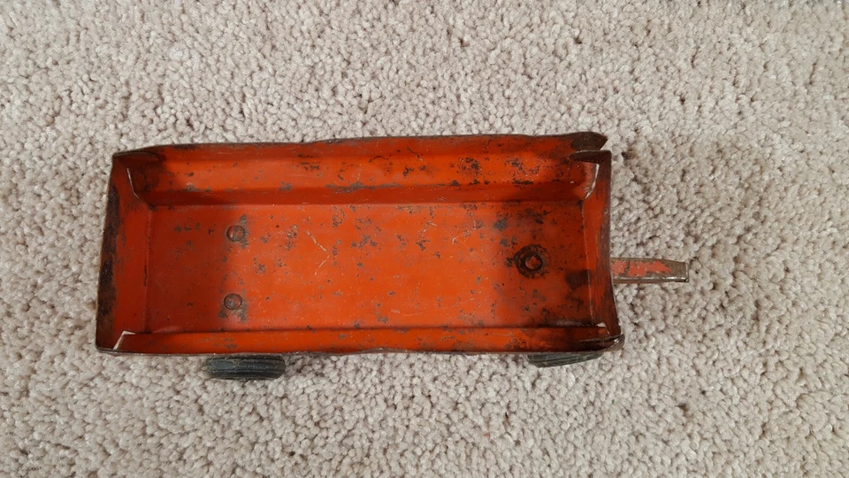 Ertl 1:16 Acero Prensado Cosechadora Internacional Flare Box Wagon para Reparación de Piezas Foto 3 de 4