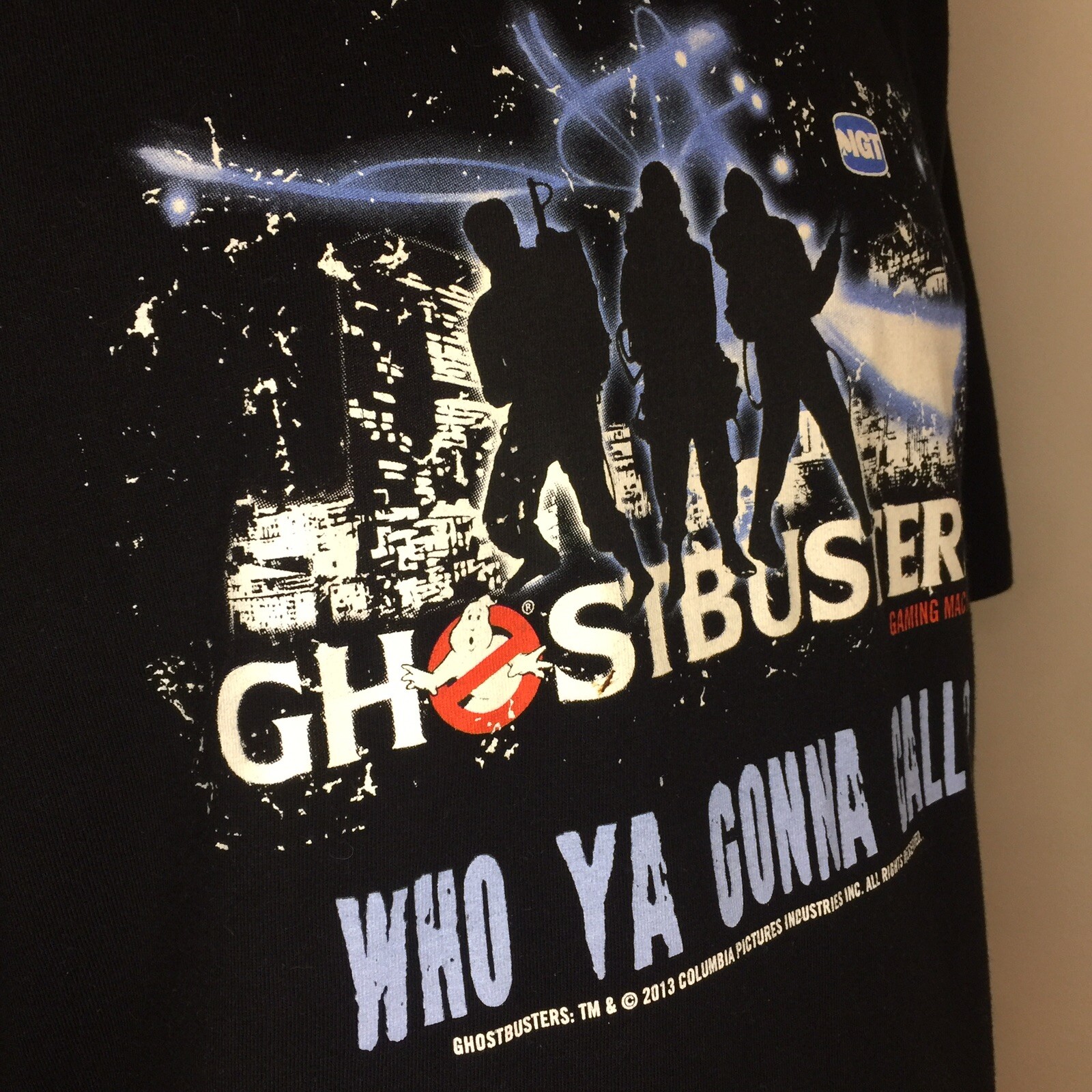 Rare Ghostbusters T-Shirt Who You Gonna Call Gaming Machine Medium glow in dark image 5