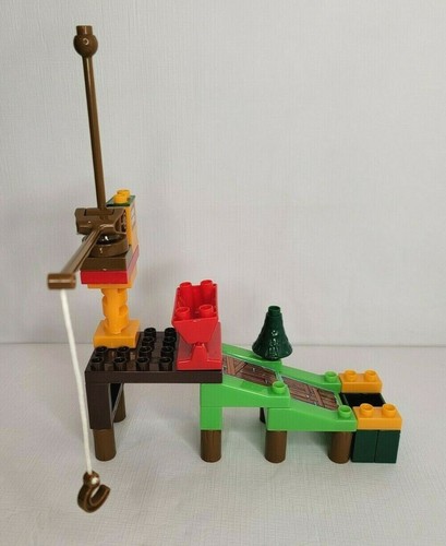 Mega Bloks Thomas & Friends 10548 Logging Camp 34 Total Piece Set - Picture 3 of 6