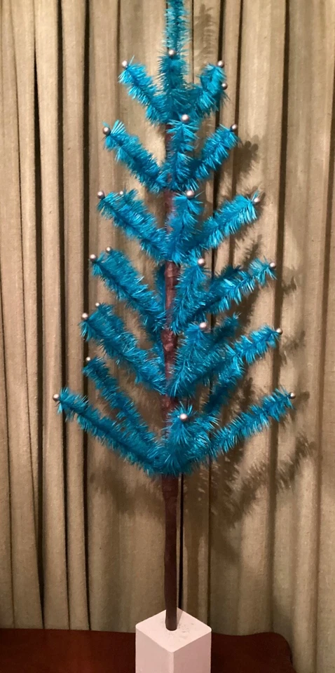 Árbol de plumas de hielo azul Mic’s de 3,5 pies I’ll make it🥳😹 Foto 3 de 4