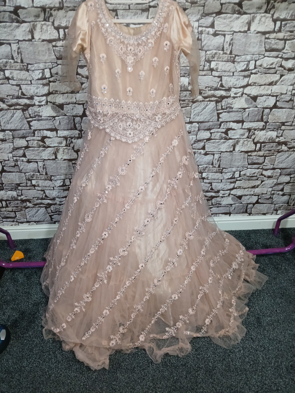 Picture 1 of 5
