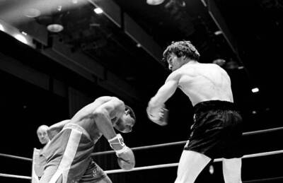 Ray Mancini Lands A Left Punch To Norman Goins Old Boxing Photo