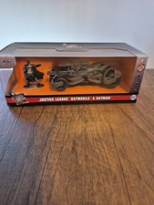 DC Justice League Batmobile & Batman Figure Jada 1:32 Scale JAD31706 New & Boxed