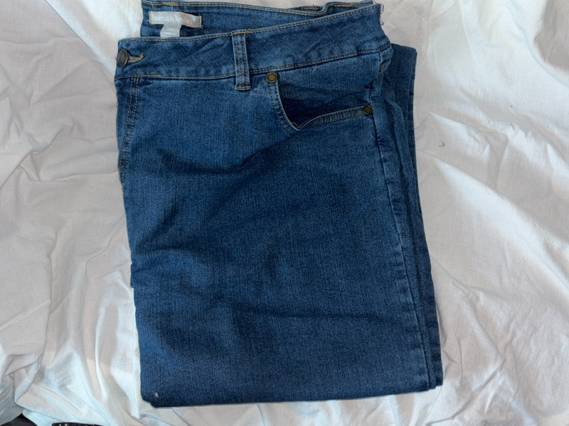 Women Within Jeans 20W 76% Cotton 23% Polyester, and 1% Spandex