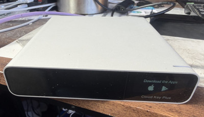 Ubiquiti UCK-G2-PLUS UniFi Cloud Key Gen2 Hybrid Controller mit 1TB HDD - 04
