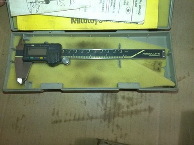 Mitutoyo 500  Absolute Digimatic Caliper, 0'' to 6'' (0 to 150mm) W/ Case 2
