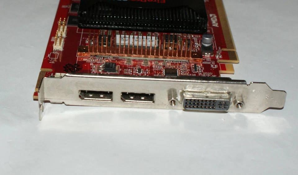 AMD Radeon FirePro W5000 2GB GDDR5 Dual DisplayPort/DVI PCIE Graphics Card - Image 3 of 3