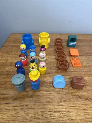VTG Fisher Price Little People Character 11 Pc Lot Sesame Street & Accessories