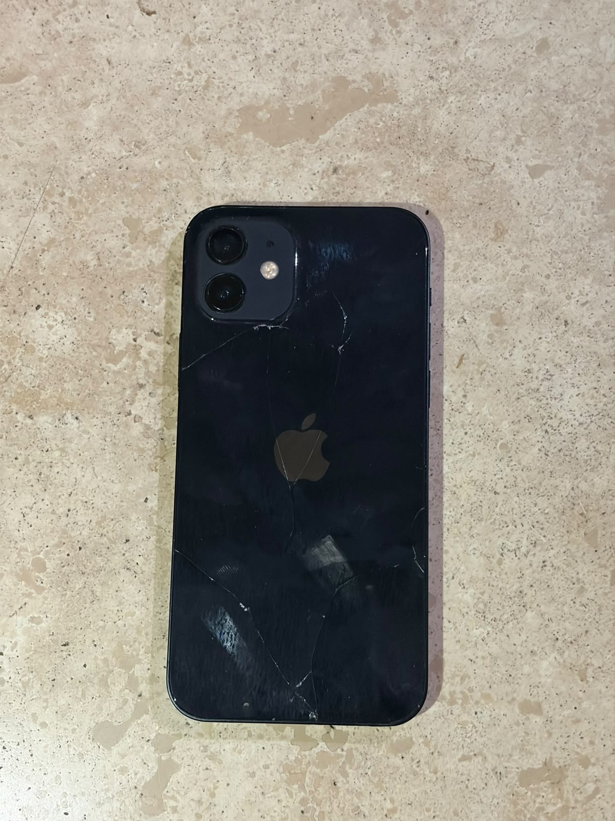 Apple iPhone 12 - 128GB - Nero (Sbloccato)