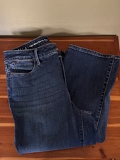 Talbots Barely Boot Jeans Womens Sz 8 Blue Medium Wash Stretch Denim Bootcut