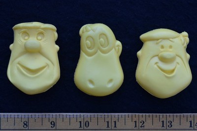 [ 1975 Post PEBBLES Cereal Prize Premium Toys: 3 Flintstones COIN HOLDERS ]