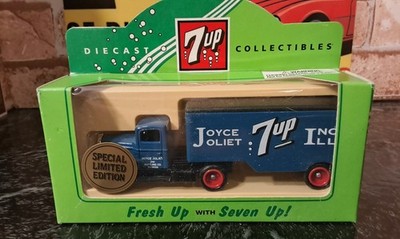 Lledo SL67003 1939 Ford 3 Tonnen Sattelzugmaschine - 7 up Retro Markenverpackung