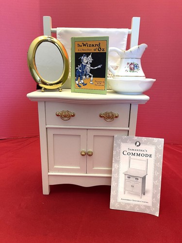 American Girl Pleasant Co. Samantha Commode, Nighttime Necessities, BONUS mirror