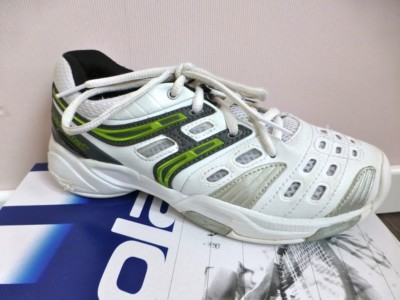 BABOLAT  Junior Tennisschuhe Indoor Hallenschuhe Schuhe Shoes V-PRO 35 2.5 NEUw