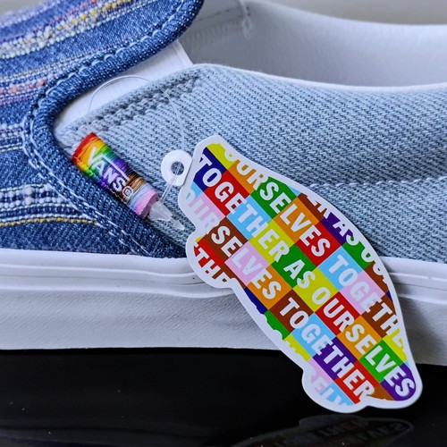Vans Sneaker Uomo Classica Slip-On "Insieme Come Noi" Denim in Bellissima Multi - Foto 5 di 12