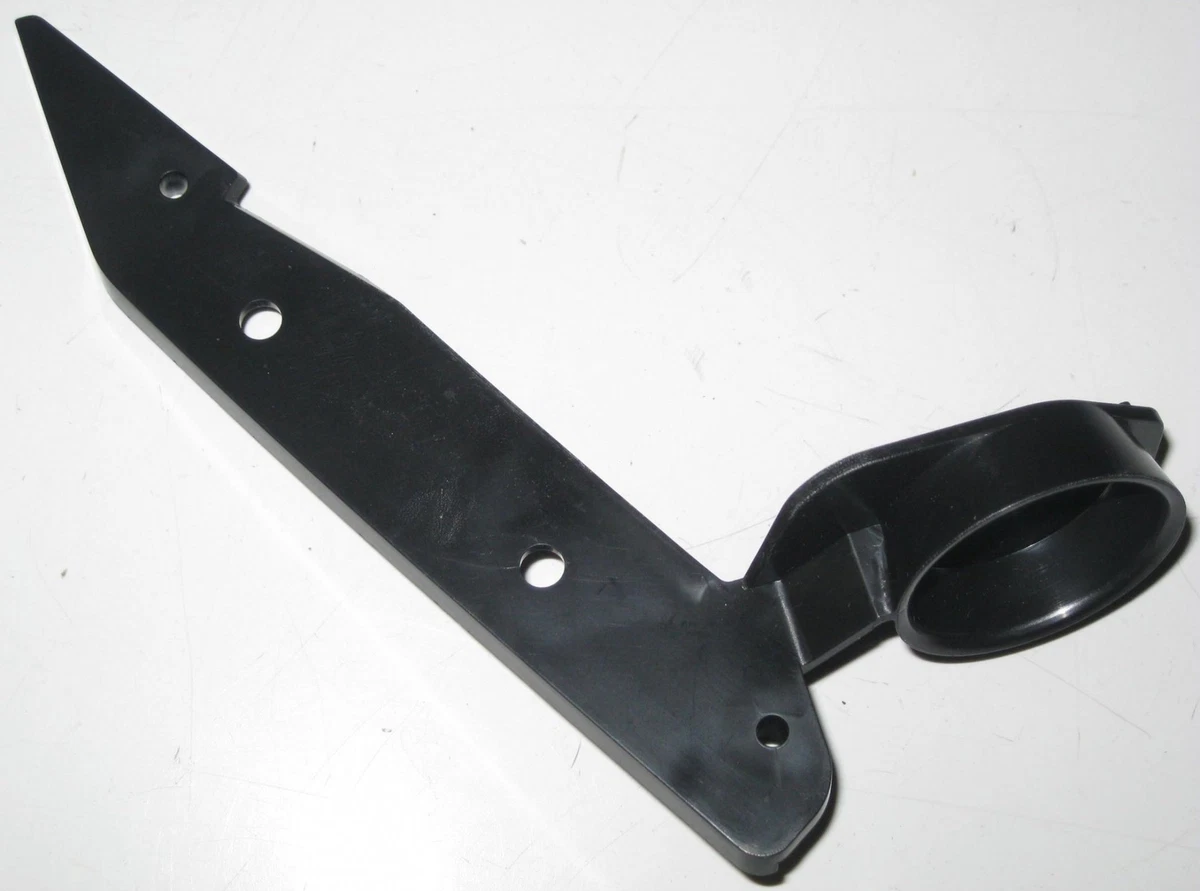 BMW E90 E91 Front Left Bumper Mounting Bracket 7058447 51177058447  