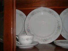 20 Pieces of Silver Rimmed FLORENTEEN Fantasia Floral Vintage Fine China * Japan