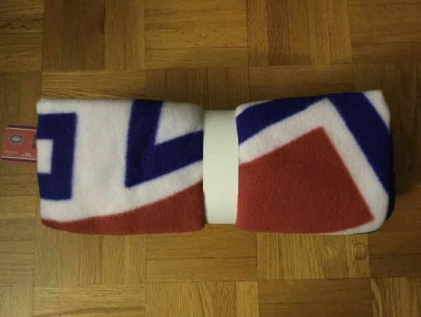 Official licensed product nhl montreal canadiens throw blanket / fleece