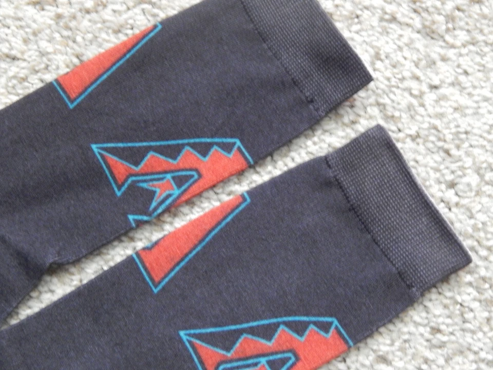 ARIZONA DIAMONDBACKS D-BACKS MLB BASEBALL TEAM LOGO MID CALF SOCKS BLACK NEW - Image 4 of 4