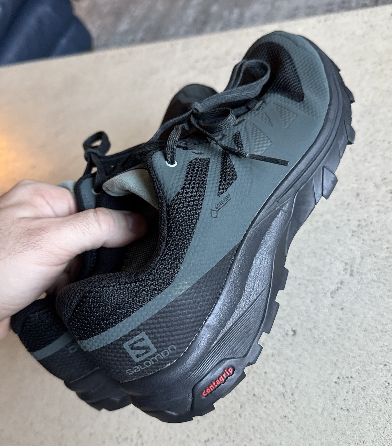 Salomon Men’s Gore-Tex Sneakers Hiking Outline GTX Trail Shoes Sz 9 Black 404771