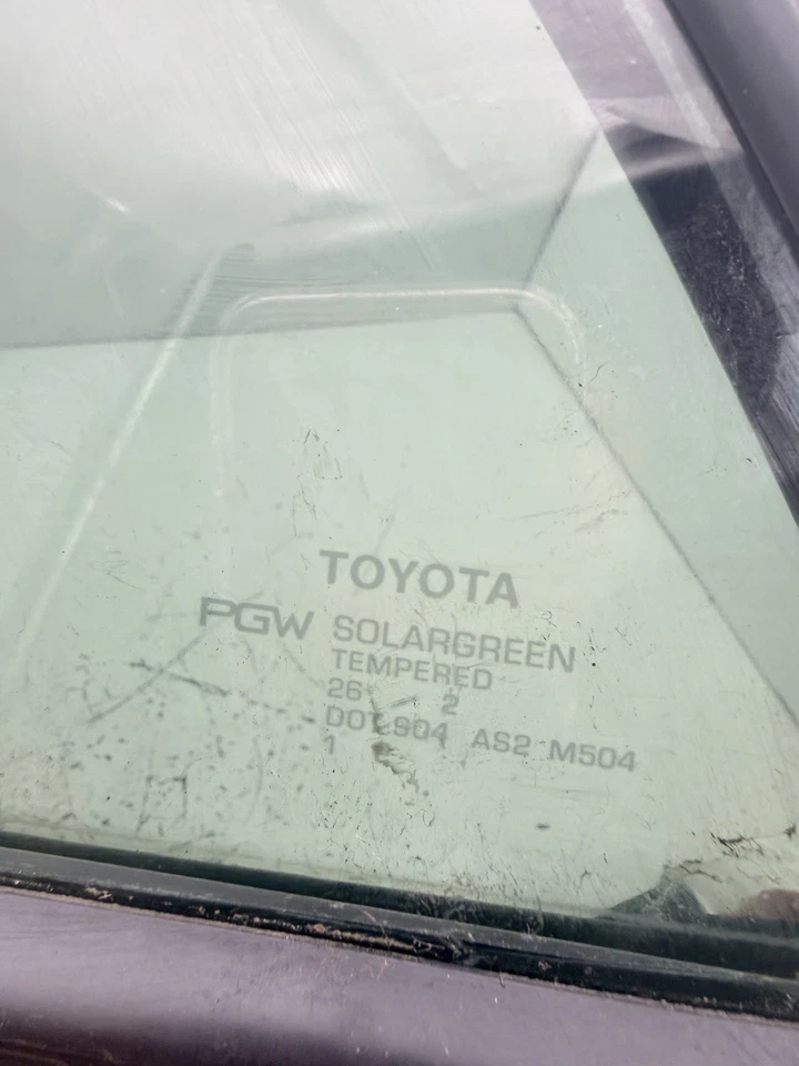 09-13 TOYOTA COROLLA OEM LEFT DRIVER SIDE REAR QUARTER VENT GLASS 68189 02120 Foto 4 de 4